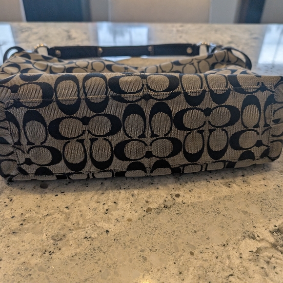 Coach Hobo - Picture 4 of 6